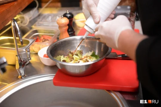 Дело о  салате «Лобио»  убившего людей  направлено в суд