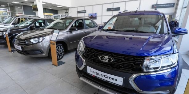 АвтоВАЗ ограничил продажу Lada Largus
