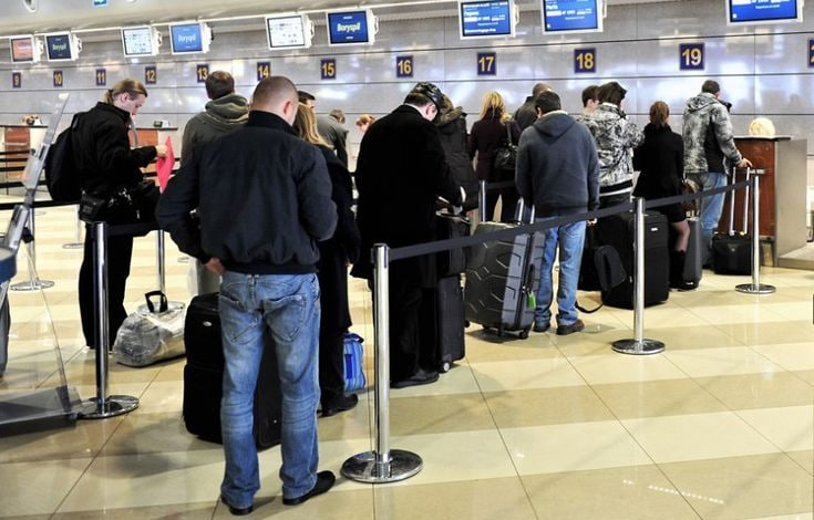 В Госдуме предложили ввести компенсацию за отмену рейса из-за овербукинга