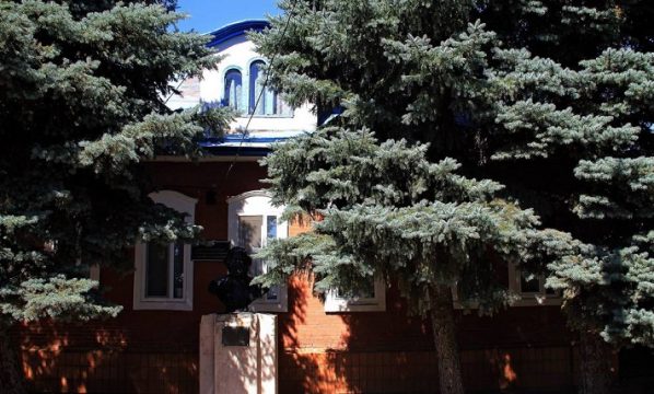 В Марксе дом начальника  полиции взяли под охрану