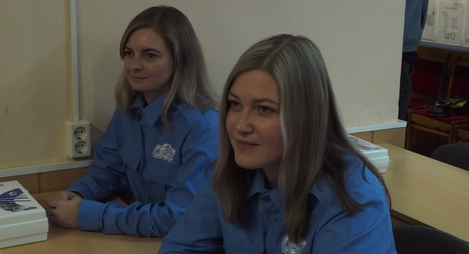 Выпускники СГЭТ  начинают  работать   вагоновожатыми