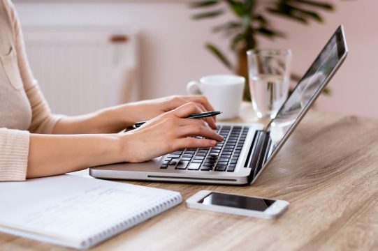 В России запустили первую роботизированную лабораторию для тестирования ноутбуков