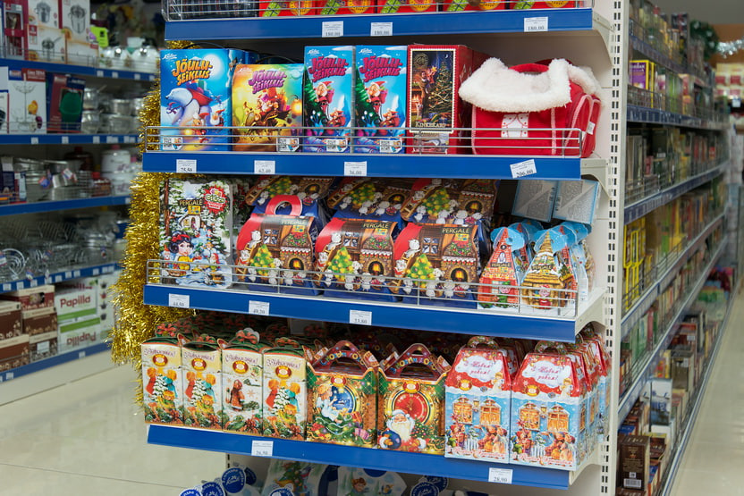 Что подарят и сколько потратят россияне на новогодние подарки