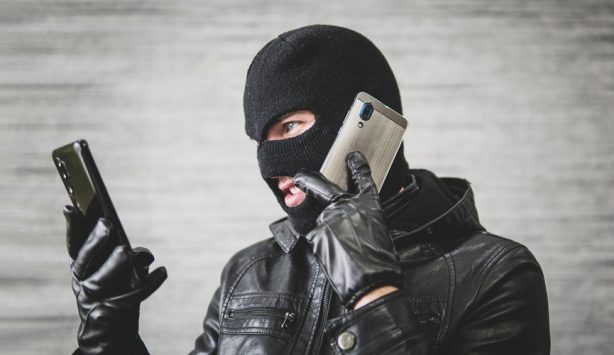 Мошенники стали сотрудниками мэрии