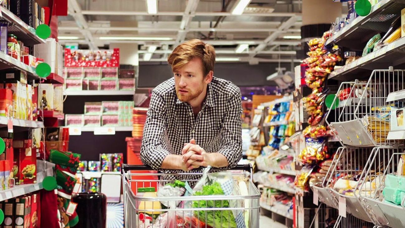 Выяснилось, от каких покупок готовы отказаться граждане России