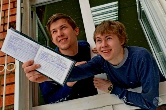 Студенты в России смогут пользоваться электронными зачётными книжками