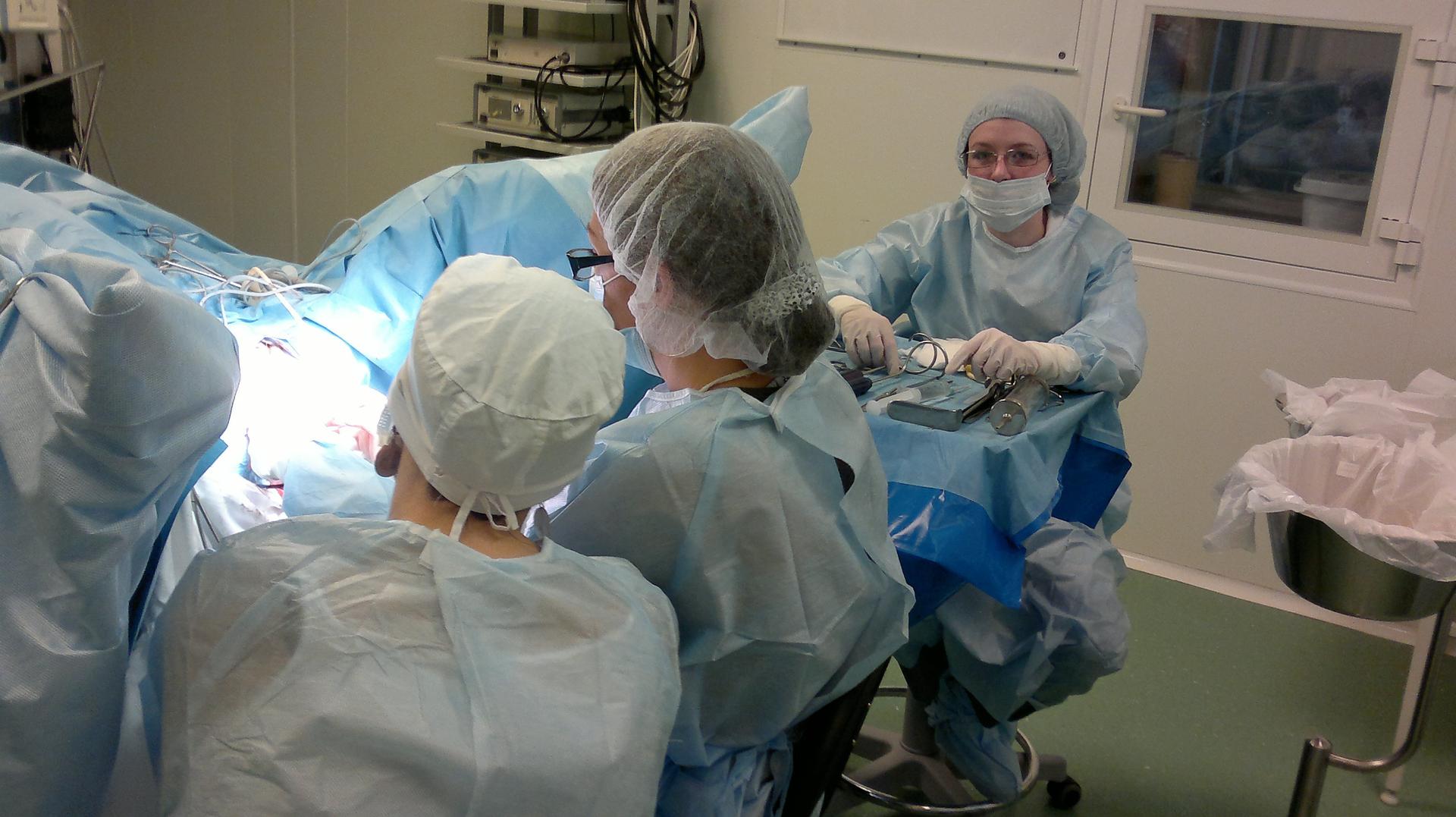 Саратовская ГЭС передала Балаковскому перинатальному центру  оборудование  для операций